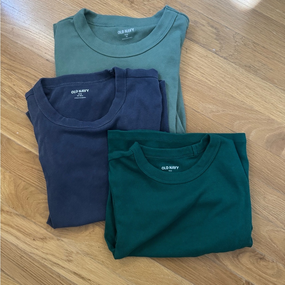 Old Navy Viral snug top T-Shirts three set new xs